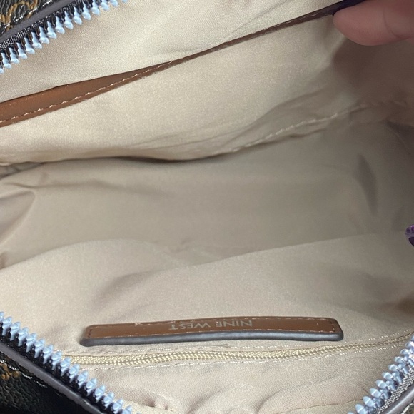 NWT Nine West Calandra Crossbody - Picture 4 of 5